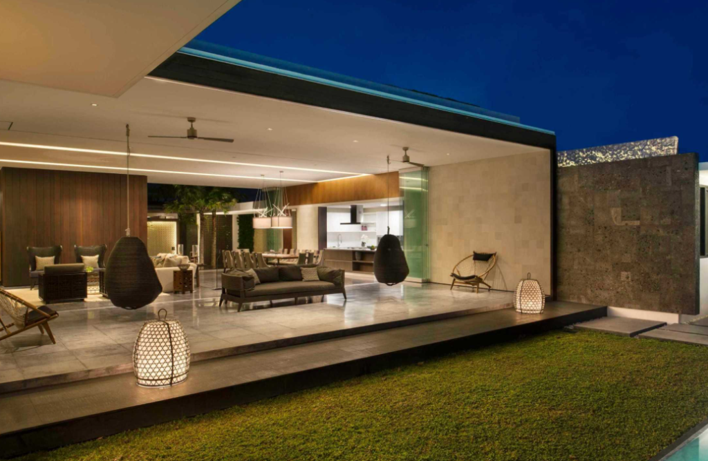 Villa Konsep Open Space dengan Ruang Terbuka yang Nyaman